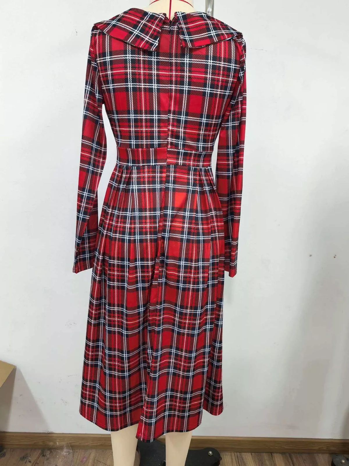 Vintage Plaid Long Sleeve Midi Dress - alternate view 3