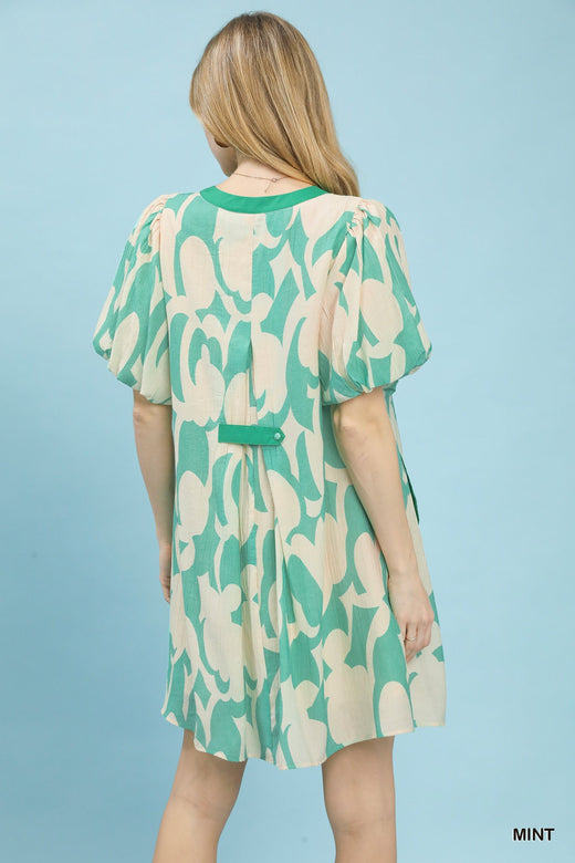 Print Puff Sleeve Shift Dress - alternate view 3