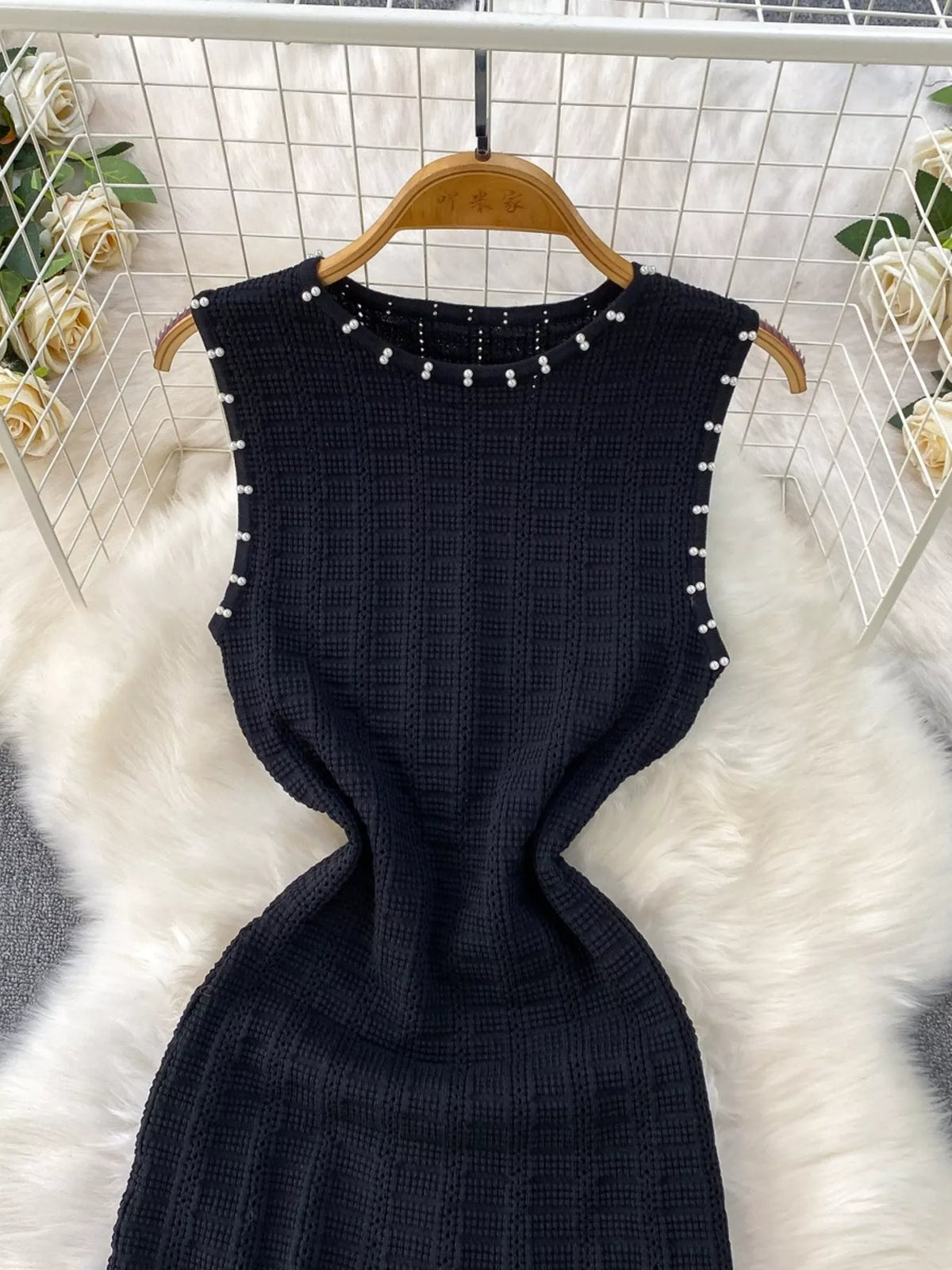 Textured Knit Sleeveless Midi Dress - alternate view 13