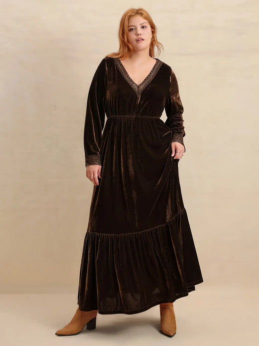 Plus Size Lace Detail V-Neck Long Sleeve Midi Dress - alternate view 5