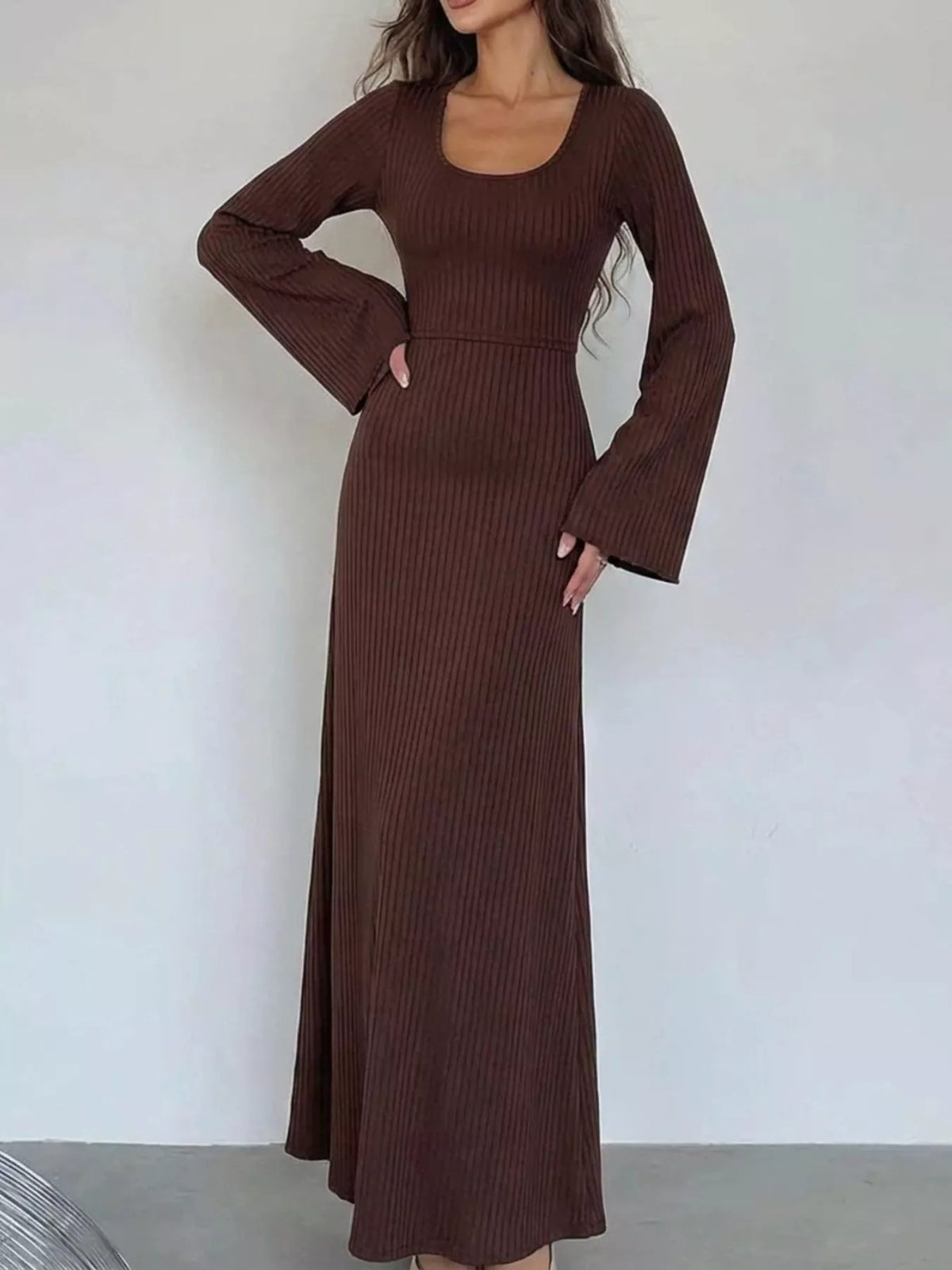 Elegant Ribbed Knit Long Sleeve Maxi Dress