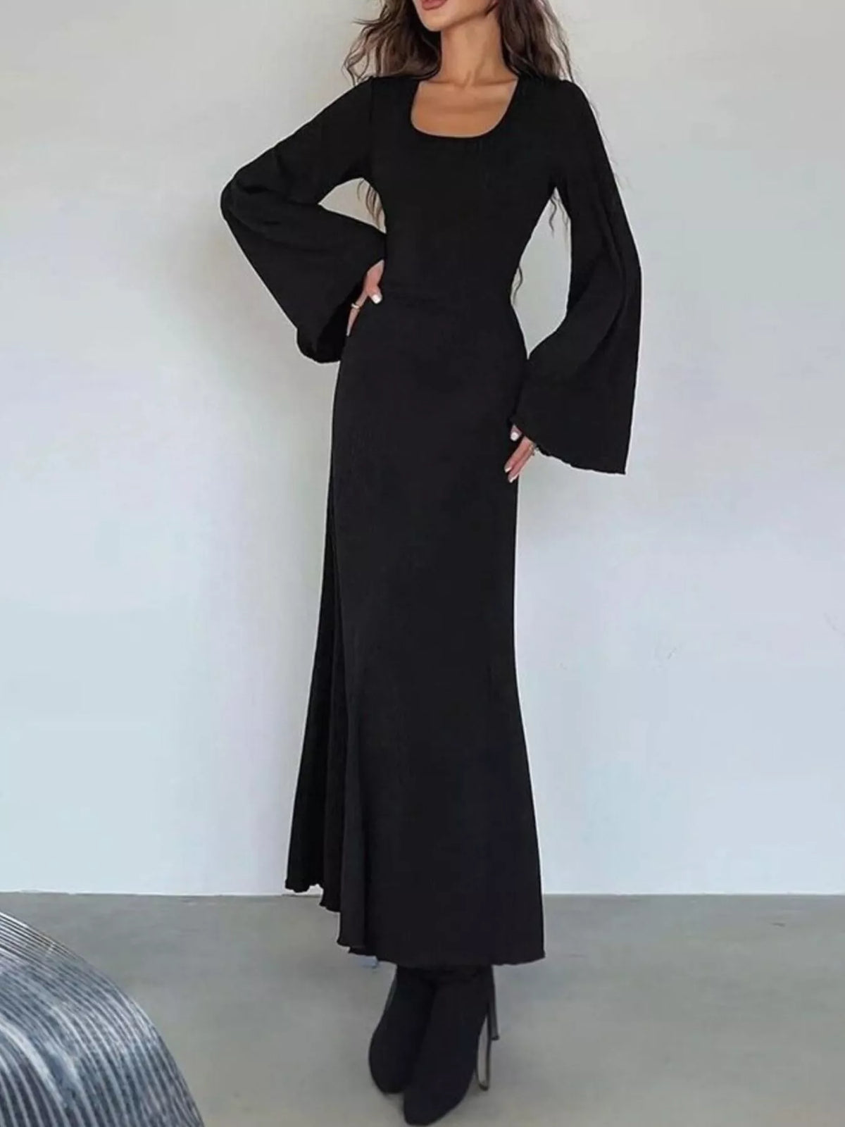 Elegant Ribbed Knit Long Sleeve Maxi Dress - alternate view 3