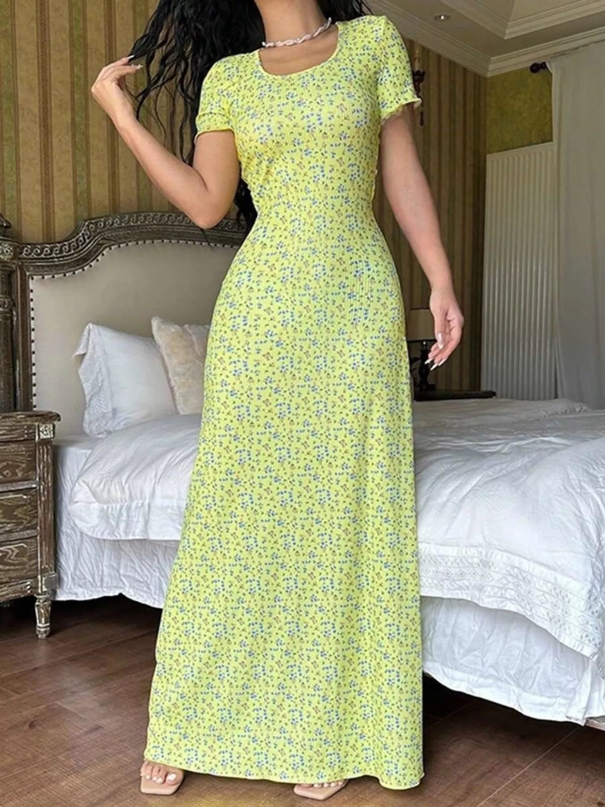 Floral Print Short Sleeve Maxi Dress - alternate view 9